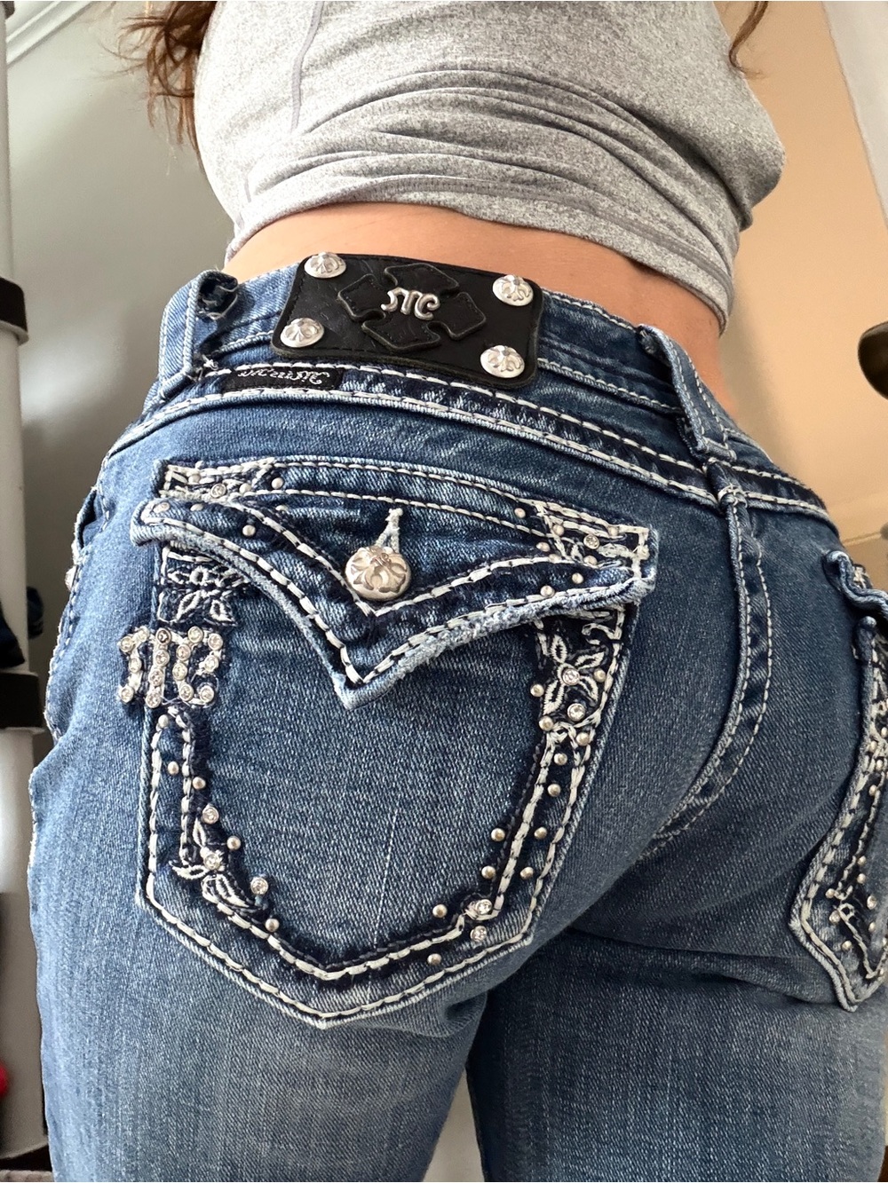 Women’s Miss Me Buckle Boot Jeans 26 blue embellished Y2K Rhinestone Low Flap